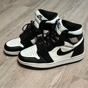 Air Jordan 1 Retro High OG "Black & White" 2000 Size 8